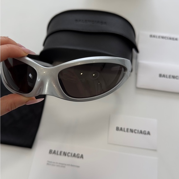 Balenciaga X Skin cat silver XL mask sunglasses - Picture 3 of 13